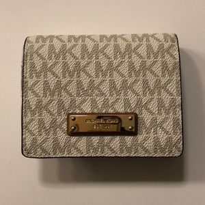 NWT AUTHENTIC Michael Kors wallet